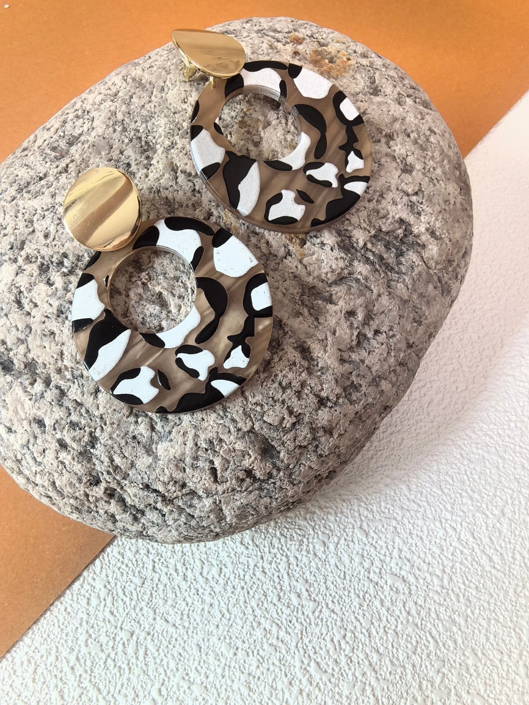 Chic Leopard Acrylic Disc Loop Drop Statement Earrings