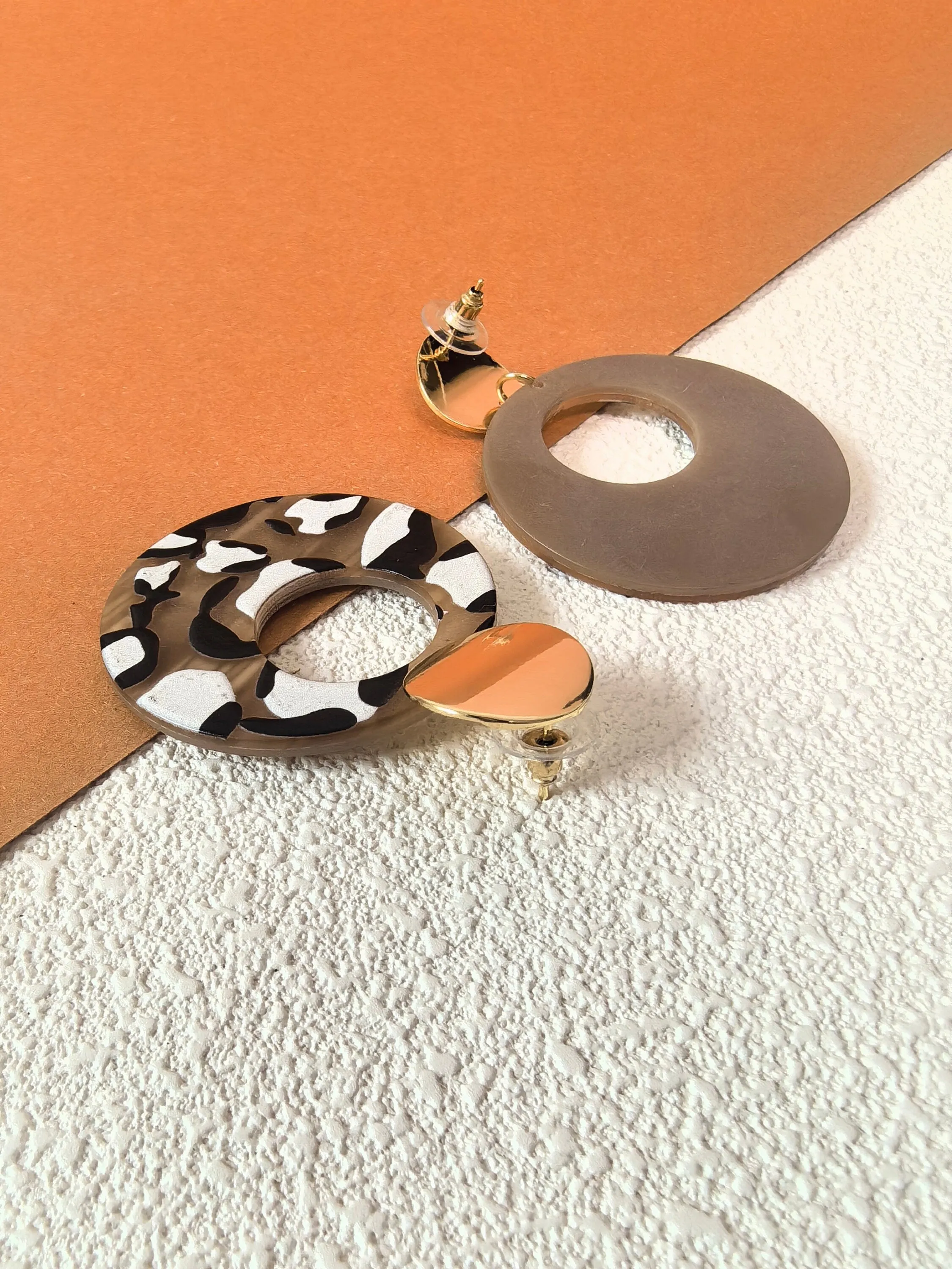 Chic Leopard Acrylic Disc Loop Drop Statement Earrings