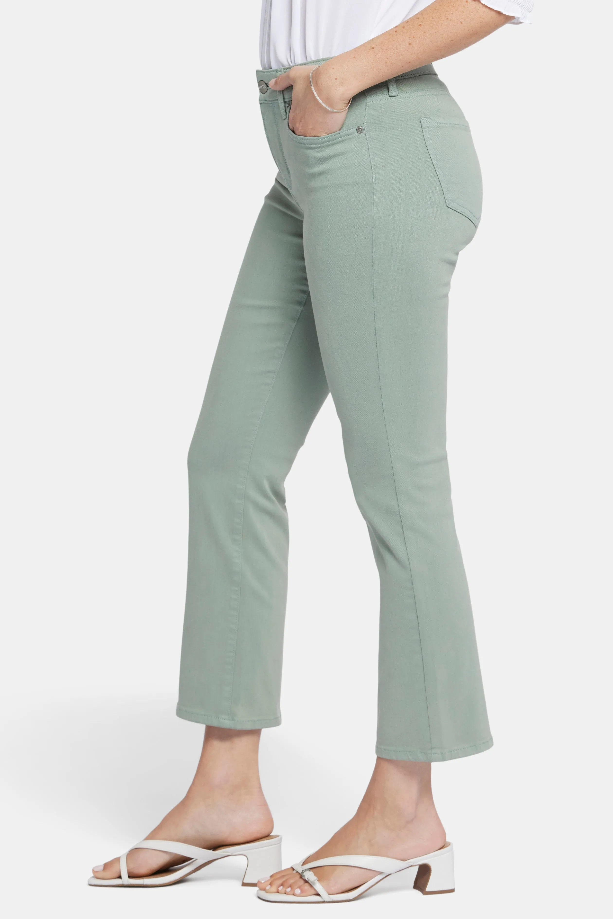 Marilyn Straight Ankle Jeans